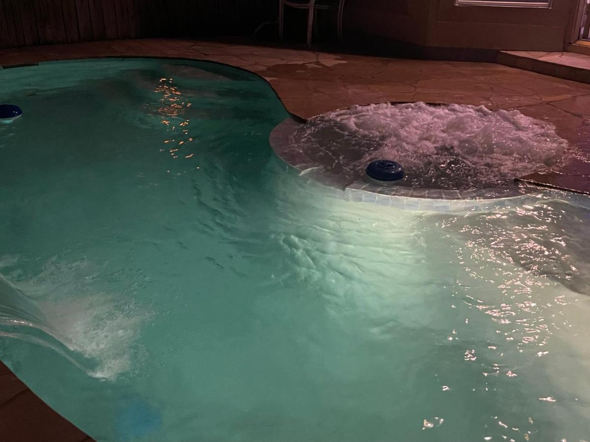 Insperit Home At Galleria With Heated Pool Spa Хьюстон Экстерьер фото